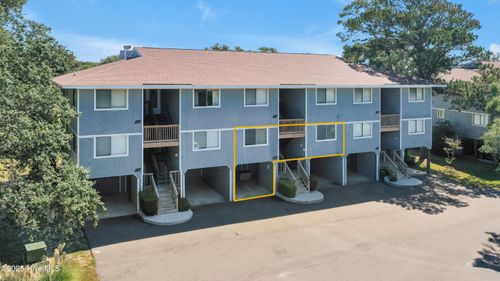 27 Bunker Ct, Oak Island, NC, 28465-8466 | Card Image