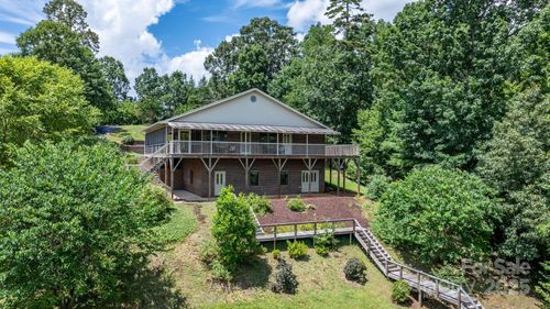 2066 Waterford Way, Morganton, NC, 28655-8225 | Card Image