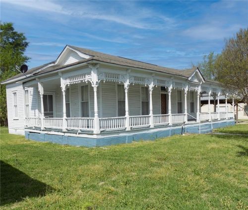 404 S La Salle, Navasota, TX, 77868 | Card Image