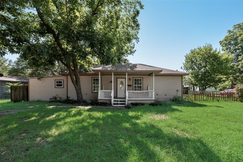 301 W Austin Ave, Cooper, TX, 75432-3335 | Card Image