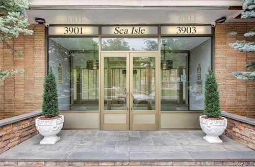 6l-3901 Nostrand Avenue, New York, NY, 11235 | Card Image