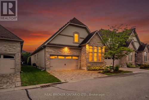 8-19 Simmonds Drive, Guelph (Victoria North), ON, N1E0H4 | Card Image