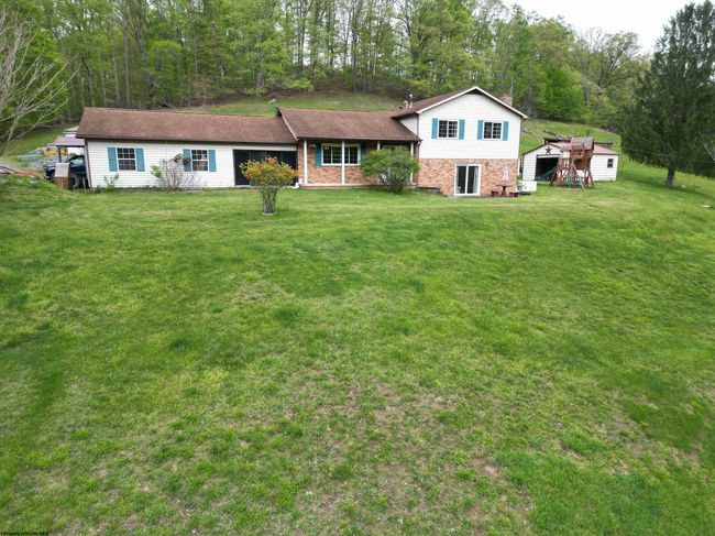 10401 Skin Creek Rd, House other with 4 bedrooms, 3 bathrooms and 3 parking in Horner WV | Image 5