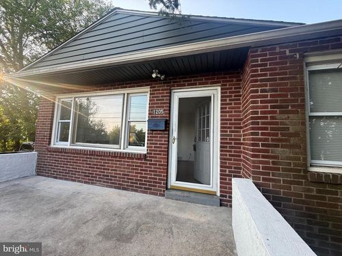 1205 Bartram Ave, COLLINGDALE, PA, 19023-4123 | Card Image