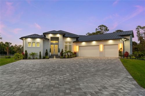 431 16th Ave Ne, NAPLES, FL, 34120-2366 | Card Image