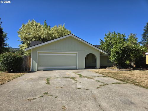 1326 E Second Ct, Sutherlin, OR, 97479-9635 | Card Image