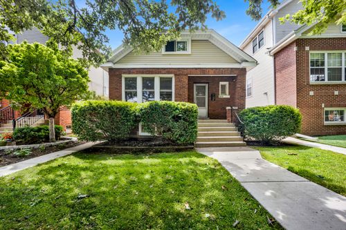 2419 W Berenice Ave, Chicago, IL, 60618-3707 | Card Image