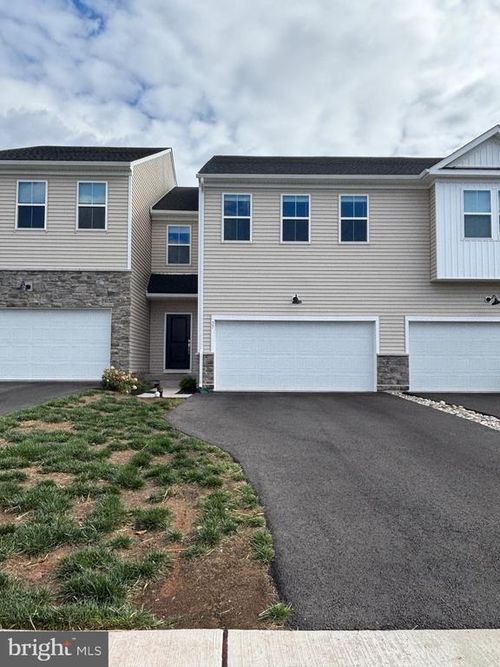 57 Painters Way, POTTSTOWN, PA, 19465-7934 | Card Image