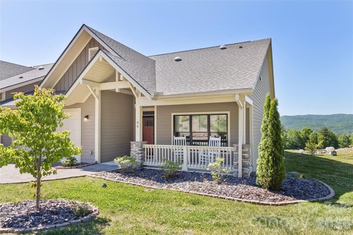 96 Copper Valley Ln, Hendersonville, NC, 28739-0132 | Card Image