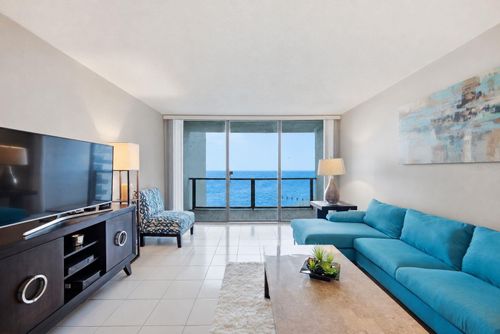 705-450 S Gulfview Blvd, CLEARWATER BEACH, FL, 33767-2525 | Card Image