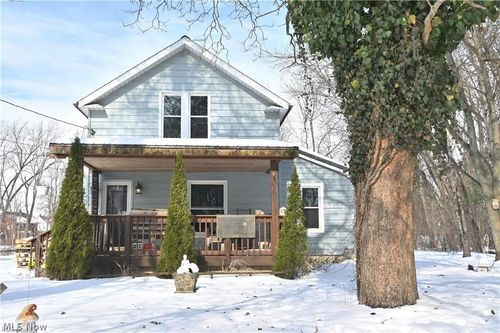 1727 E 49th St, Ashtabula, OH, 44004-6147 | Card Image