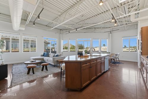 a206-7039 E Main St, Scottsdale, AZ, 85251-4350 | Card Image