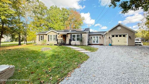 103 Dunchurch Dr, Bushkill, PA, 18324-6874 | Card Image