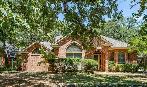 617 Parkridge Blvd, Burleson, TX, 76028-6283 | Card Image