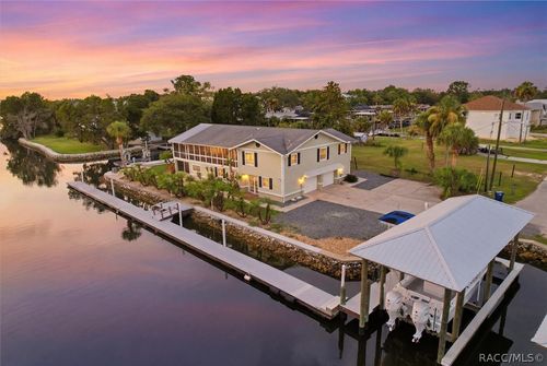 2010 Nw 18th St, Crystal River, FL, 34428-5024 | Card Image