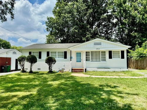 2823 Albany Ln, Charlotte, NC, 28205-6609 | Card Image