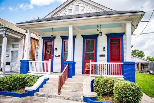 2433 35 Saint Roch Avenue, New Orleans, LA, 70117 | Card Image