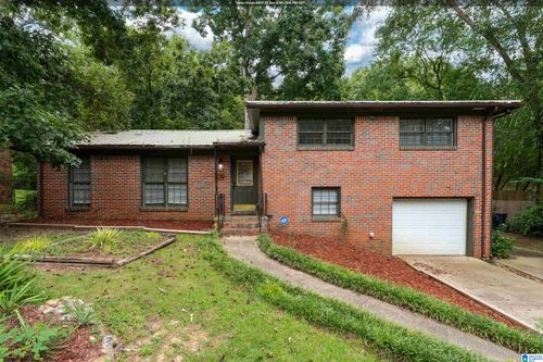 109 36th Ave Ne, CENTER POINT, AL, 35215-1313 | Card Image