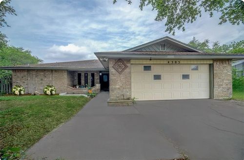 4305 Lavaca River Ct, Corpus Christi, TX, 78410-5677 | Card Image