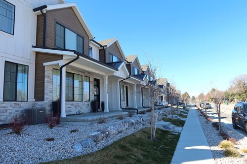 5338 S Allendale Dr, Murray, UT, 84123-5646 | Card Image