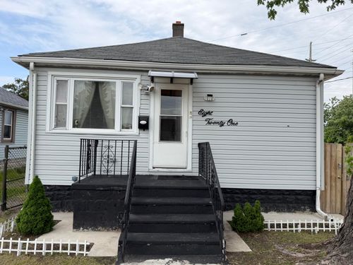 821 Huehn St, Hammond, IN, 46327-1466 | Card Image