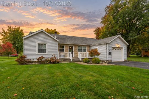 665 Maple Dr, Dundee, MI, 48131-1006 | Card Image