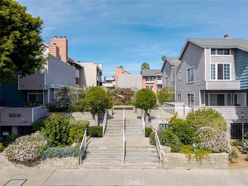 212-20235 Keswick St, Winnetka, CA, 91306 | Card Image