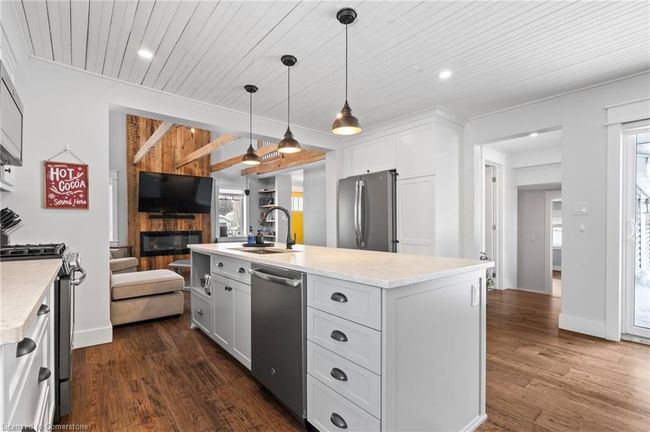 210 King St E, House other with 3 bedrooms, 2 bathrooms and 2 parking in Atwood ON | Image 17