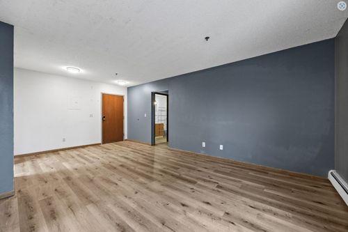 apt-301-400 1st St Se, Cedar Rapids, IA, 52401-1828 | Card Image