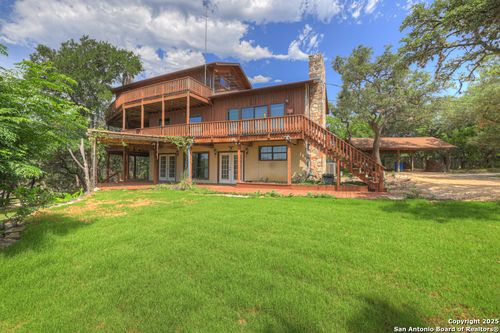 642 Lakebreeze Dr, Canyon Lake, TX, 78133-4019 | Card Image