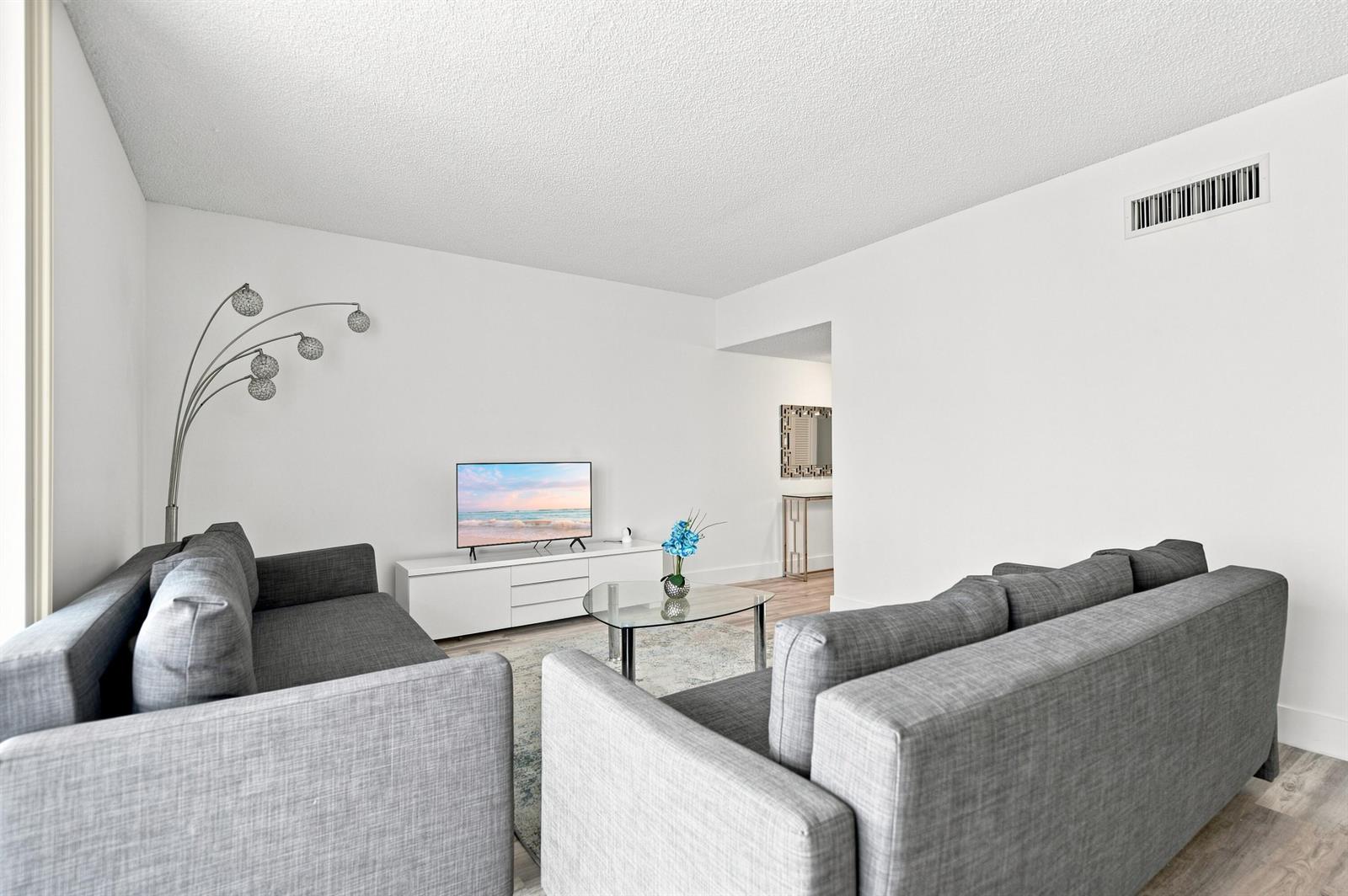 Residential in Aventura 4
