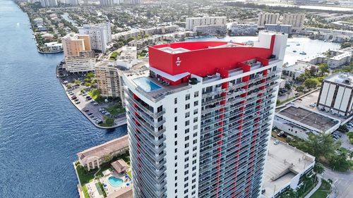 t3210-2600 E Hallandale Beach Blvd, Hallandale Beach, FL, 33009-4876 | Card Image