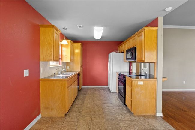 Kitchen | Image 5