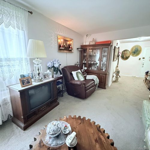 apt-3k-83 98th St, Woodhaven, NY, 11421-8409 | Card Image