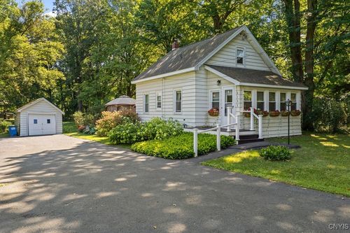5132 Corporal Welch Rd, Syracuse, NY, 13215-8656 | Card Image