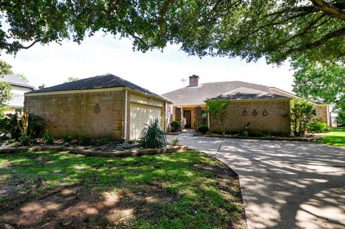 3915 Pleasant Valley Dr, Missouri City, TX, 77459-4113 | Card Image
