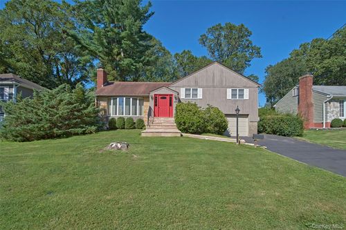 185 Pinewood Rd, Hartsdale, NY, 10530-1401 | Card Image