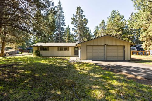 20425 Illahee Dr, Bend, OR, 97702-2726 | Card Image