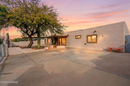 5709 E 35th St, Tucson, AZ, 85711-6721 | Card Image