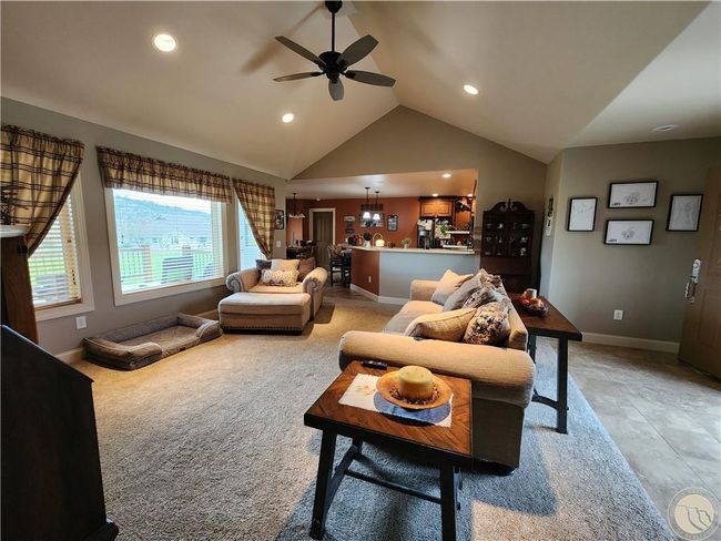 Living room looking at kitchen | Image 9