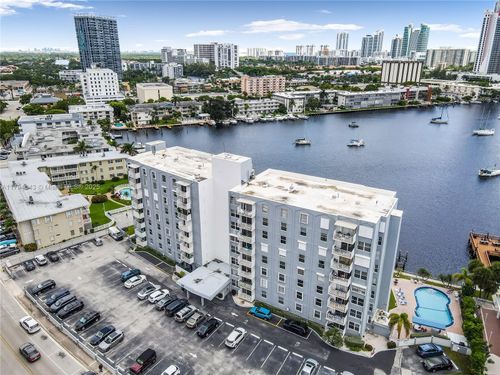 apt-407-430 Golden Isles Dr, Hallandale Beach, FL, 33009-7596 | Card Image