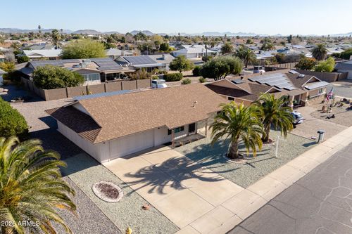 9506 W Country Club Dr, Sun City, AZ, 85373-1726 | Card Image