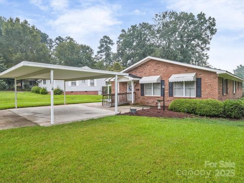 1400 Berry St, Wadesboro, NC, 28170-3039 | Card Image