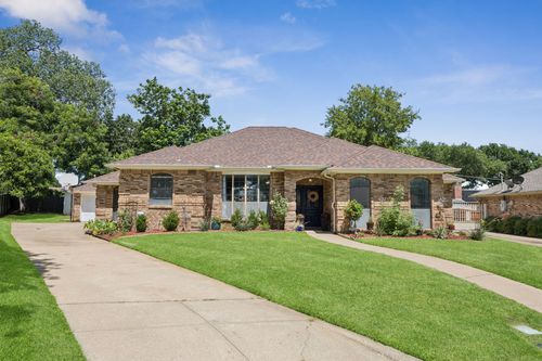 2705 Serenade Ct, Arlington, TX, 76015-1356 | Card Image