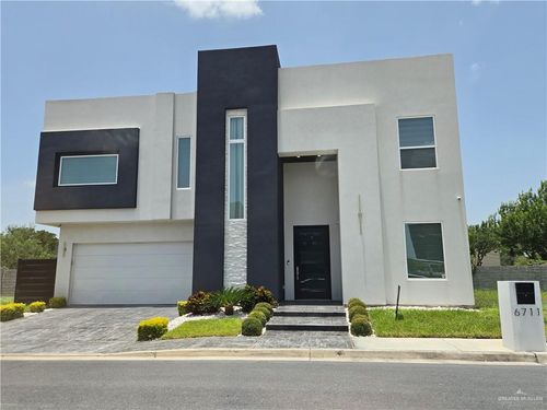 6711 N 11th Ln, McAllen, TX, 78504-6605 | Card Image