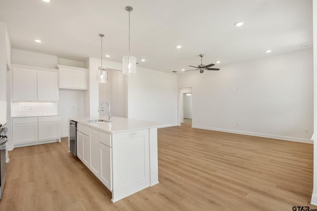 430 Mary Cir, House other with 4 bedrooms, 2 bathrooms and null parking in Bullard TX | Image 12