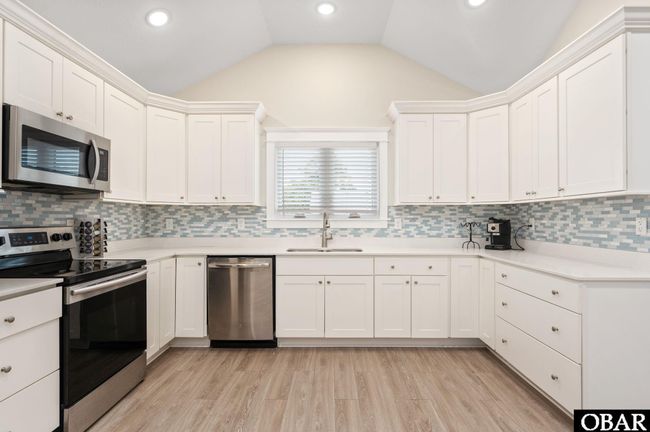 1410 Hill St, House other with 4 bedrooms, 3 bathrooms and null parking in Kill Devil Hills NC | Image 12