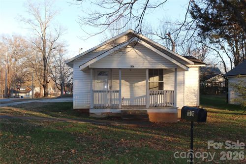 1301 5th St, Statesville, NC, 28677-7160 | Card Image