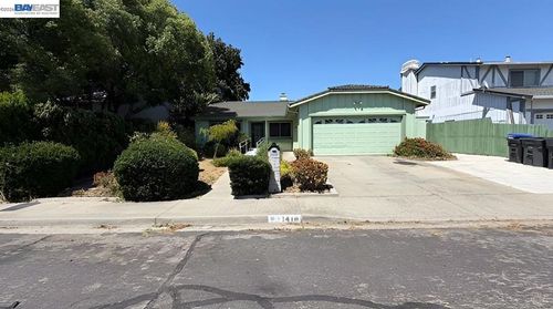 1418 Prospect Way, Suisun City, CA, 94585-3061 | Card Image