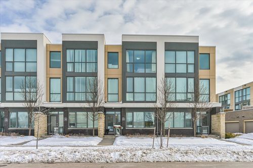 8-90 Little Creek Rd, Mississauga, ON, L5R0E9 | Card Image